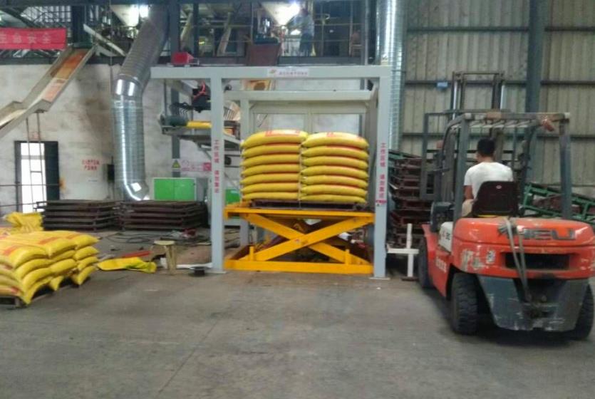 騰陽碼垛機滿足各種碼垛作業(yè)需求