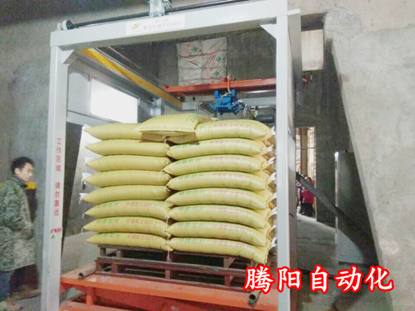 如何選擇全自動碼垛機器人廠家