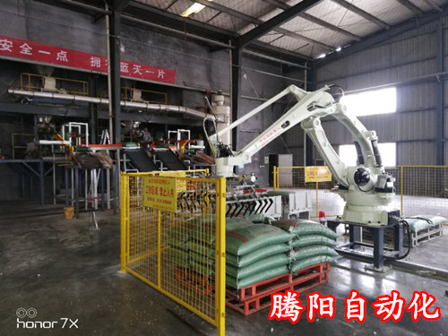 自動碼垛機械手適用性強 應(yīng)用范圍廣