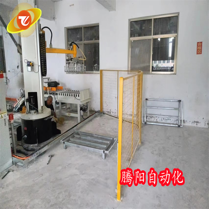  立柱碼垛機(jī)在食品行業(yè)實(shí)現(xiàn)無(wú)人工廠落地